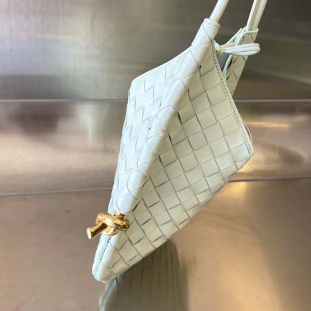 2025年7月8日入荷新作#Bottega Veneta   2023  740898    hin30x26x2CM極品/正規品同様/人気/革/バッグ/AJ工場