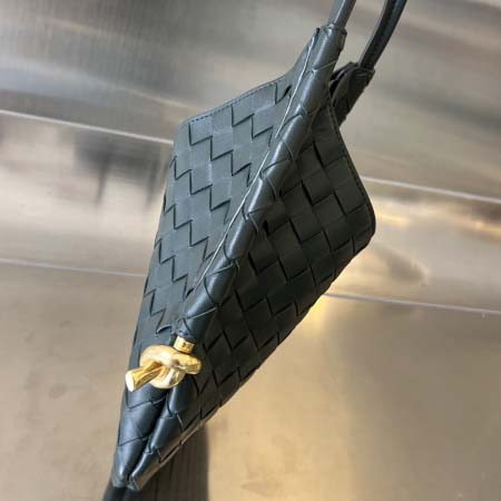 2025年7月8日入荷新作#Bottega Veneta   2023  740898    hin30x26x2CM極品/正規品同様/人気/革/バッグ/AJ工場