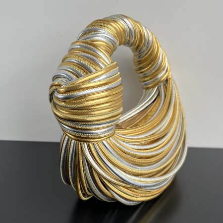 2025年7月8日入荷新作#Bottega Veneta    Mini  Jodie  755540       28x23x8極品/正規品同様/人気/革/バッグ/AJ工場