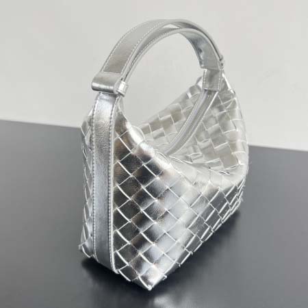 2025年7月8日入荷新作#Bottega Veneta  Wallace 754443      22x13x9.5  極品/正規品同様/人気/革/バッグ/AJ工場