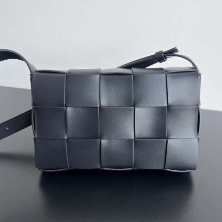 2025年7月9日入荷新作#Bottega Veneta  CASSETTE  Urban leather  size23x15極品/正規品同様/人気/革/バッグ/AJ工場