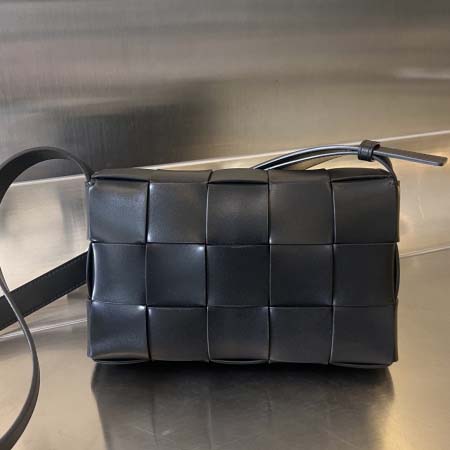 2025年7月9日入荷新作#Bottega Veneta  CASSETTE  Urban leather  size23x15極品/正規品同様/人気/革/バッグ/AJ工場