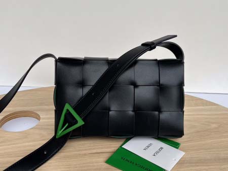 2025年7月9日入荷新作#Bottega Veneta  CASSETTE  Urban leather  size23x15極品/正規品同様/人気/革/バッグ/AJ工場