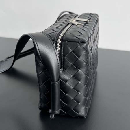 2025年7月9日入荷新作#Bottega Veneta  Loop755774  23x16 極品/正規品同様/人気/革/バッグ/AJ工場