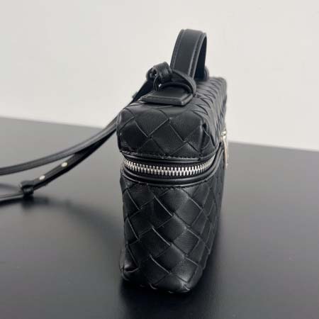 2025年7月9日入荷新作#Bottega Veneta  Vanity Case 789109 22x12.5x5 極品/正規品同様/人気/革/バッグ/AJ工場