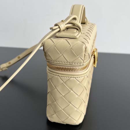 2025年7月9日入荷新作#Bottega Veneta  Vanity Case 789109 22x12.5x5 極品/正規品同様/人気/革/バッグ/AJ工場