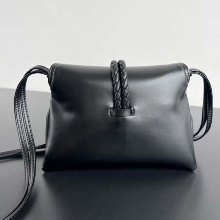 2025年7月9日入荷新作#Bottega Veneta  Baby Liberta  826147  Liberta Size24*15.5*5cm 極品/正規品同様/人気/革/バッグ/AJ工場