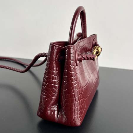2025年7月9日入荷新作#Bottega Veneta  Andiamo Mini 777614  ~  Andiamo  22x9x15.5 極品/正規品同様/人気/革/バッグ/AJ工場