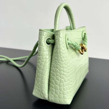 2025年7月9日入荷新作#Bottega Veneta  Andiamo Mini 777614  ~  Andiamo  22x9x15.5 極品/正規品同様/人気/革/バッグ/AJ工場