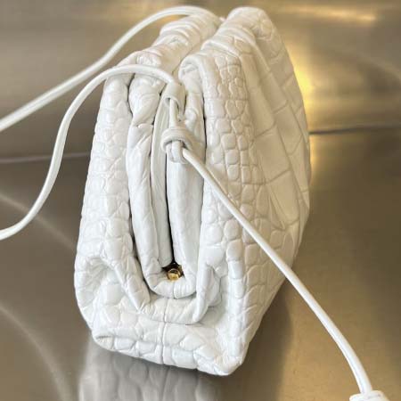 2025年7月9日入荷新作#Bottega Veneta  24 585852  22x13x5  極品/正規品同様/人気/革/バッグ/AJ工場