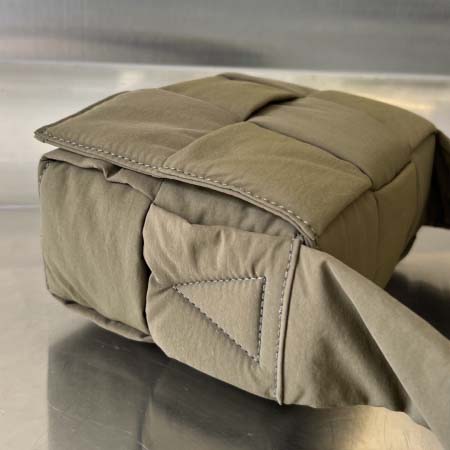 2025年7月9日入荷新作#Bottega Veneta  755182 23x14x7.5 極品/正規品同様/人気/革/バッグ/AJ工場