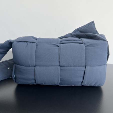 2025年7月9日入荷新作#Bottega Veneta#628951  Cassette  S30x15cm  極品/正規品同様/人気/革/バッグ/AJ工場