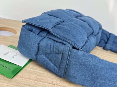 2025年7月9日入荷新作#Bottega Veneta#Bottega Veneta  628951  30x15  極品/正規品同様/人気/革/バッグ/AJ工場