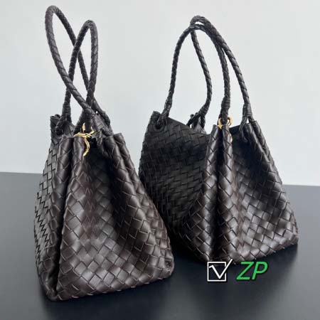 2025年7月9日入荷新作#Bottega Venetaintrecciato  mini #Bottega Veneta  knot   796569 Size21X17X16.5cm  極品/正規品同様/人気/革/バッグ/AJ工場