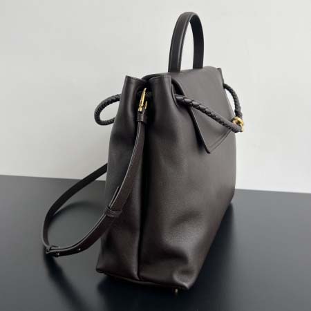 2025年7月9日入荷新作#Bottega Veneta Ciao Ciao 826195  Ciao Ciao Silky Calf. Ciao Ciao  42x32x15  極品/正規品同様/人気/革/バッグ/AJ工場