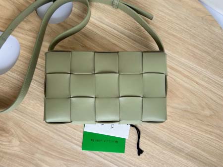 2025年7月9日入荷新作#Bottega Veneta  23x15x6特価/人気/革/バッグ/AJ工場