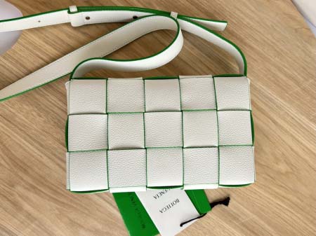 2025年7月9日入荷新作#Bottega Veneta   23x15x6特価/人気/革/バッグ/AJ工場