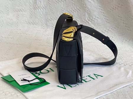 2025年7月9日入荷新作#Bottega Veneta    23x15x5 特価/人気/革/バッグ/AJ工場