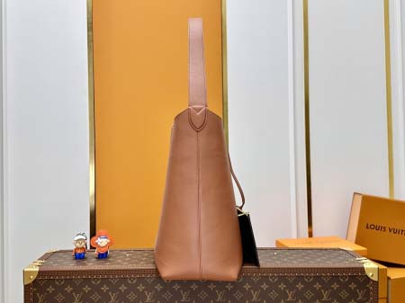 2025年7月10日入荷新作M24974 LOW KEY HOBO  Low Key Hobo Monogram  31 x 35x18極品/正規品同様/人気/革/バッグルイヴィトン/CX工場