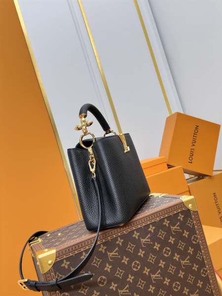 2025年7月10日入荷新作CAPUCINES BB  M24698 CapucinesBBTaurillon 3D LV  Monogram      26.5x17.5x9極品/正規品同様/人気/革/バッグルイヴィトン/CX工場