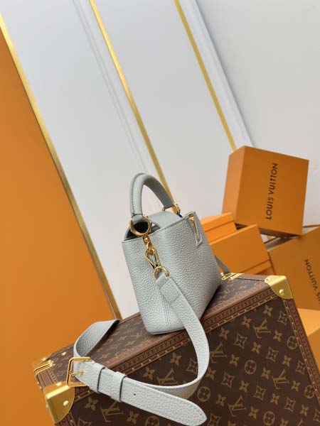 2025年7月10日入荷新作CAPUCINES  M24729  CapucinesTaurillon LV   21 x 13.6x8極品/正規品同様/人気/革/バッグルイヴィトン/CX工場