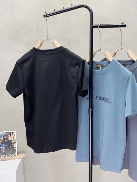 2025年7月10日入荷新作Versace半袖Tシャツ 高级品超厳選★入手困難/誕生日プレゼント/SUS工場S-2XL