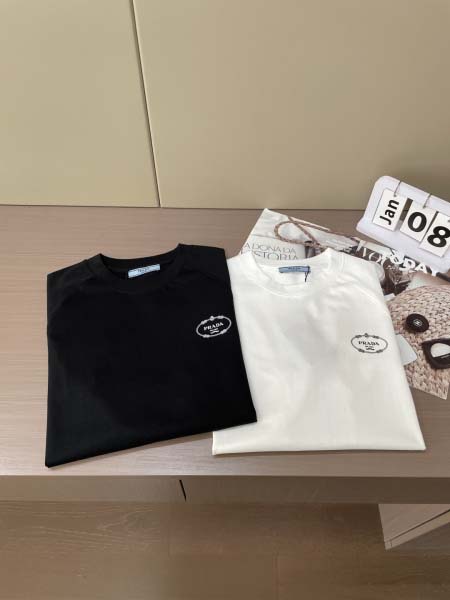 2025年7月10日入荷新作Prada半袖Tシャツ 高级品超厳選★入手困難/誕生日プレゼント/SUS工場XS-L