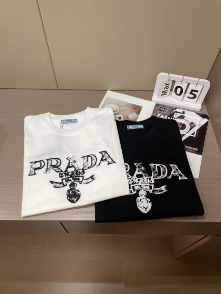 2025年7月10日入荷新作Prada半袖Tシャツ 高级品超厳選★入手困難/誕生日プレゼント/SUS工場XS-L