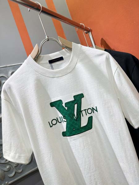 2025年7月10日入荷新作LOUIS VUITTON半袖Tシャツ 高级品超厳選★入手困難/誕生日プレゼント/SUS工場S-XL