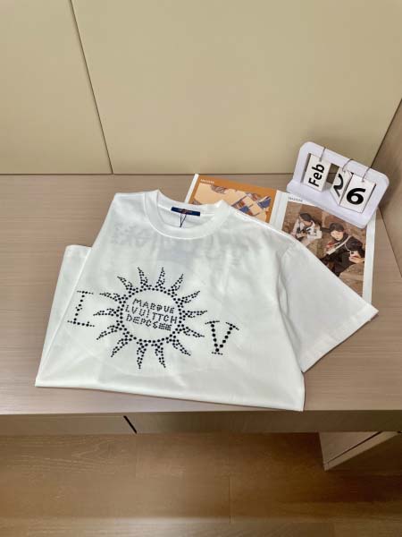 2025年7月10日入荷新作LOUIS VUITTON半袖Tシャツ 高级品超厳選★入手困難/誕生日プレゼント/SUS工場XS-L