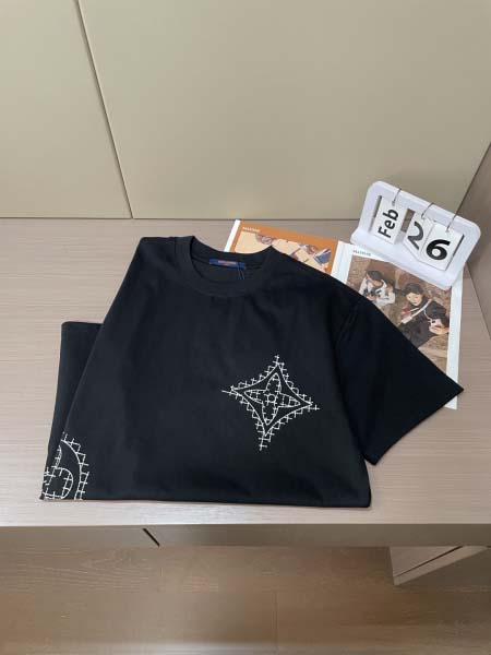 2025年7月10日入荷新作LOUIS VUITTON半袖Tシャツ 高级品超厳選★入手困難/誕生日プレゼント/SUS工場XS-L