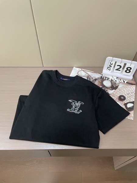 2025年7月10日入荷新作LOUIS VUITTON半袖Tシャツ 高级品超厳選★入手困難/誕生日プレゼント/SUS工場XS-L