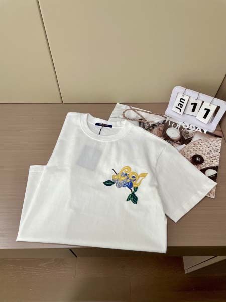 2025年7月10日入荷新作LOUIS VUITTON半袖Tシャツ 高级品超厳選★入手困難/誕生日プレゼント/SUS工場XS-L