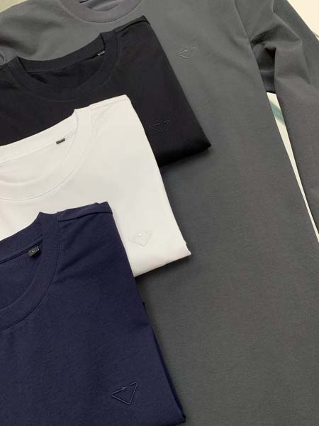 2025年7月16日入荷新作Prada長袖 Tシャツ 高级品/ビジネス/入手困難/誕生日プレゼント/COLO工場M-XXXL