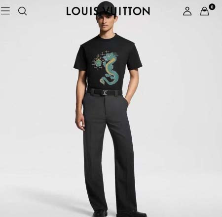 2025年7月16日入荷新作Louis Vuitton半袖Tシャツ 高级品/ビジネス/入手困難/誕生日プレゼント/COLO工場M-XXXXL
