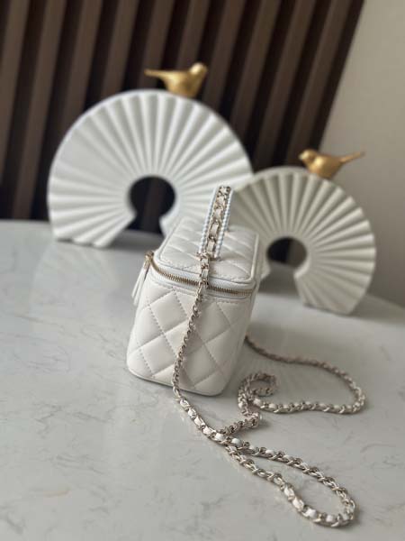 2025年7月17日入荷新作シャネル バッグ最高級品Chanel ：66060 白色 Size:9.5*17*7.8c恋人プレゼント/誕生日/母の日/母のひプレゼント/お祝い女性結婚祝い/KK工場
