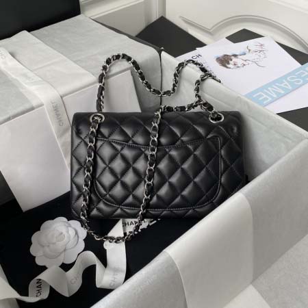 2025年7月17日入荷新作シャネル バッグ最高級品黑色 Chanel  Classic Flap Bag  A01113。  Medium   Size: 23cm恋人プレゼント/誕生日/母の日/母のひプレゼント/お祝い女性結婚祝い/KK