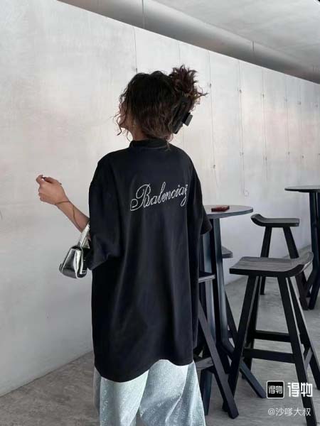 2025年7月31日入荷新作Balenciaga半袖 tシャツ高品質人気商品/DW工場
