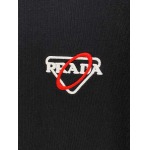 2025年7月1日入荷新作Prada半袖Tシャツ 高级品超厳選★入手困難/誕生日プレゼント/MF工場