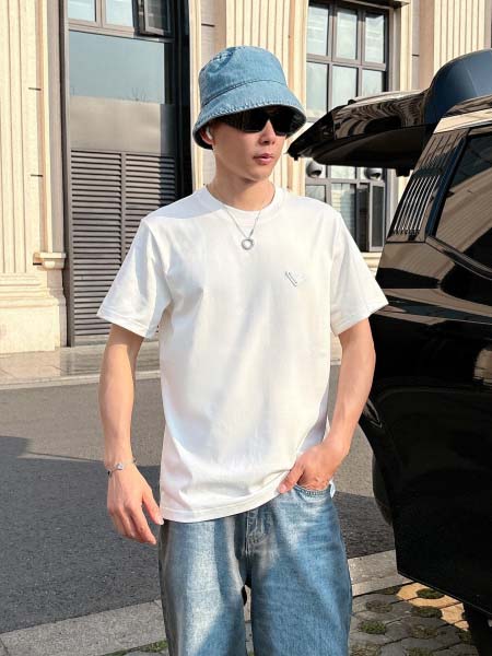 2025年7月1日入荷新作Prada半袖Tシャツ 高级品超厳...