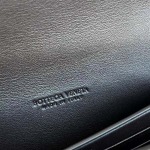2025年7月7日入荷新作Bottega Veneta Clutch  794945  31x13x3   極品/正規品同様/人気/革/バッグ/AJ工場
