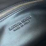 2025年7月7日入荷新作Bottega Veneta   763966  41x20.5x7.5  極品/正規品同様/人気/革/バッグ/AJ工場