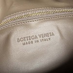2025年7月7日入荷新作Bottega Veneta   763966  41x20.5x7.5  極品/正規品同様/人気/革/バッグ/AJ工場