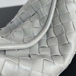 2025年7月7日入荷新作Bottega Veneta   763966  41x20.5x7.5  極品/正規品同様/人気/革/バッグ/AJ工場