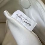 2025年7月7日入荷新作Bottega Veneta   763966  41x20.5x7.5  極品/正規品同様/人気/革/バッグ/AJ工場