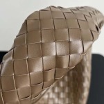 2025年7月7日入荷新作Bottega Veneta   763970   54x24x13  極品/正規品同様/人気/革/バッグ/AJ工場