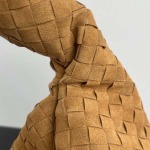 2025年7月7日入荷新作Bottega Veneta   763970   54x24x13  極品/正規品同様/人気/革/バッグ/AJ工場