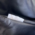 2025年7月7日入荷新作Bottega Veneta   763970   54x24x13  極品/正規品同様/人気/革/バッグ/AJ工場