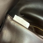 2025年7月7日入荷新作Bottega Veneta   763970   54x24x13  極品/正規品同様/人気/革/バッグ/AJ工場