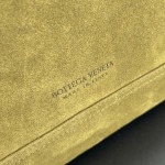 2025年7月7日入荷新作Bottega Veneta   803977    46x21x10  極品/正規品同様/人気/革/バッグ/AJ工場